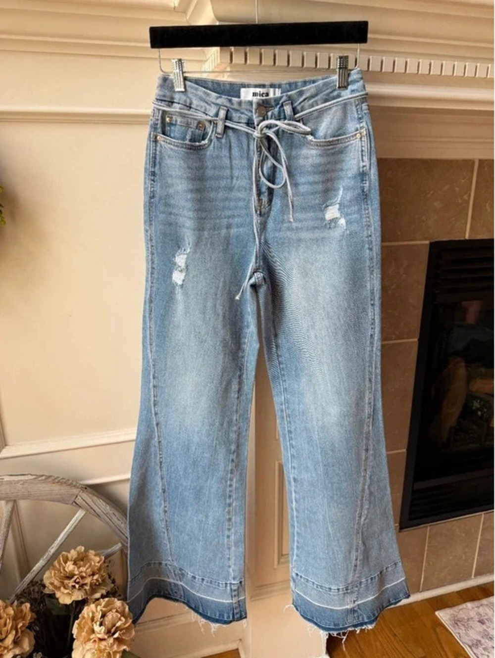 #15 Women's Mica Flare Jeans Size 26